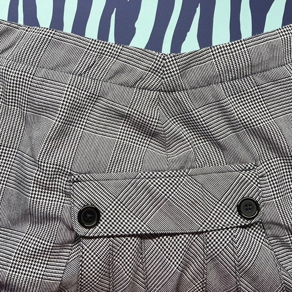 Land's End Girls Uniform Skirt - Picture 6 of 6